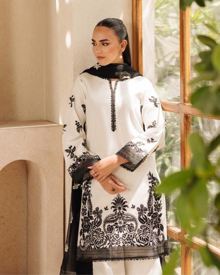 Discover the perfect blend of classic Pakistani craftsmanship and contemporary flair with our stunning 3-piece Premium Cotton ensemble - Image 1