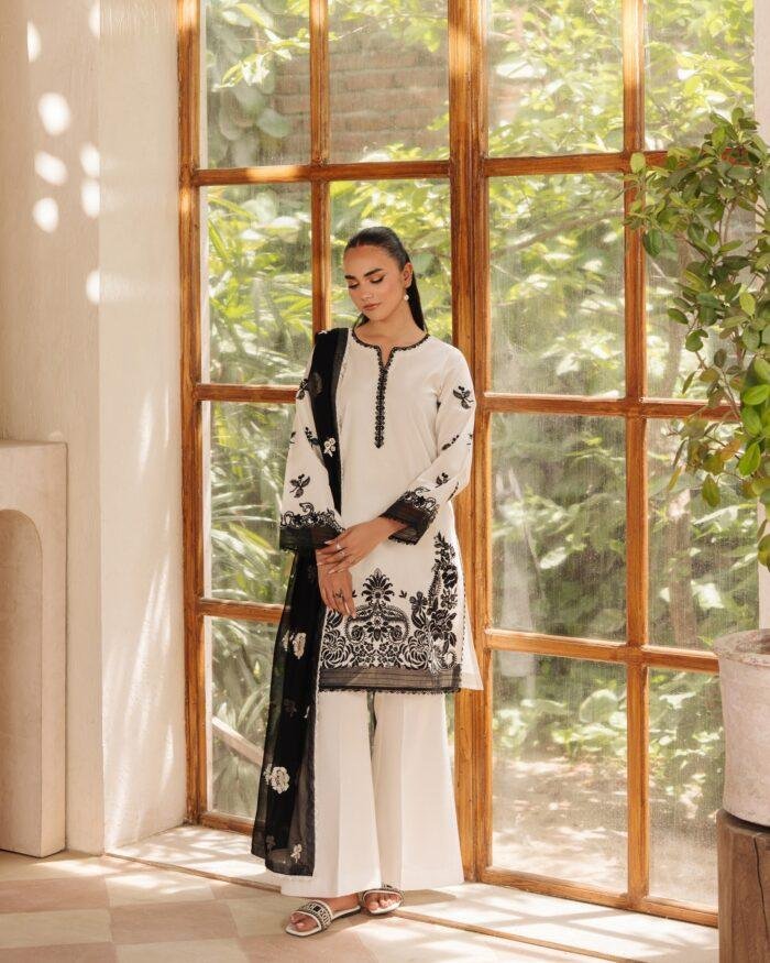 Discover the perfect blend of classic Pakistani craftsmanship and contemporary flair with our stunning 3-piece Premium Cotton ensemble - Image 3